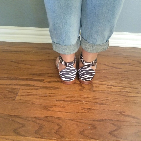 💥Extended Sizes 6-11💥 Wild Thang Sandals - Picture 6 of 7